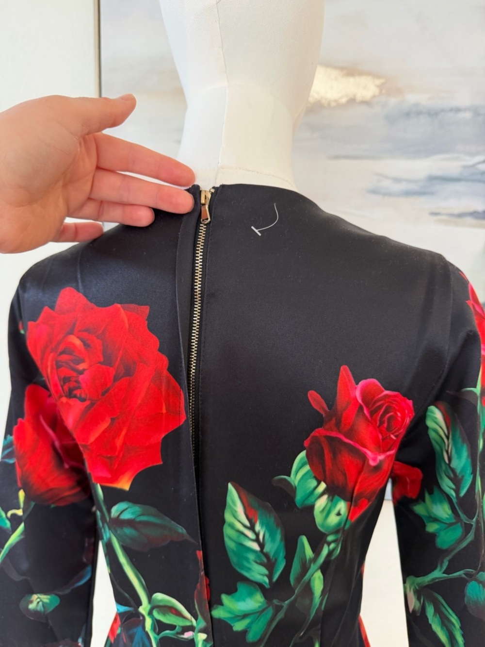 Black Sheath Dress Red Rose
Print Elegant Floral Midi - Designer Inspired - Picture 7 of 16